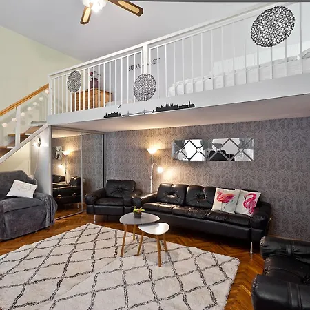 Capital Center üllői Apartamento Budapest