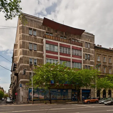Capital Center Uelloi Apartment